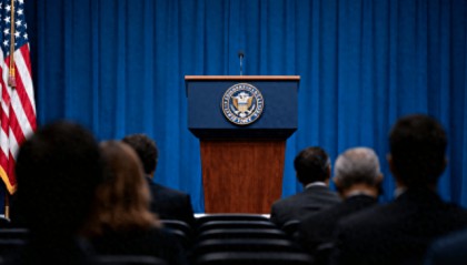 美联储决议全文：降息25基点并宣布缩表，两个反对票显示分歧加剧