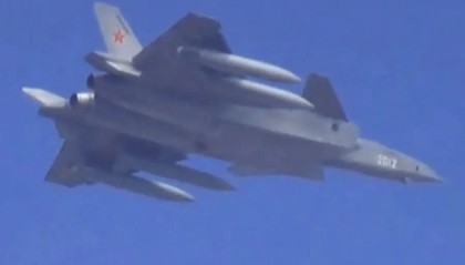 敌人倒吸冷气！歼-20“野兽模式”刷爆全网，挂满14枚空空导弹！网友：不要隐身了？