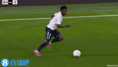 每体：维尼修斯进球后向球迷做出挑衅手势，暗示奥维耶多降回乙级