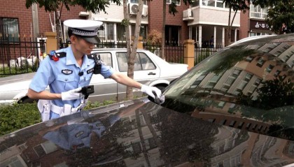 商圈、医院、校园周边违停被查处丨冰城交管部门持续治理静态交通