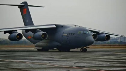 运-20飞往西藏日喀则地震灾区