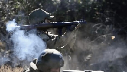 普京忍无可忍！几百架战机被摧毁！斩首泽连斯基的行动要开始了？