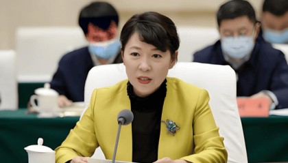 正部级美女大员被查！千万华服堆满多套住宅，化妆团队提前数小时待命~