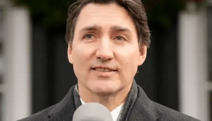 特鲁多执政期间 加拿大经济“掉队十年”