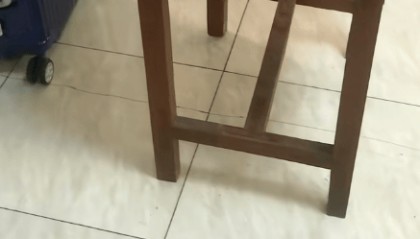 江苏一男子租房陪读，看到老课桌上几个数字惊了！竟是自己33年前的“伙伴”