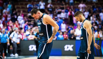 欧洲杯综述：东契奇39+8+9难换一胜 约基奇39分创纪录