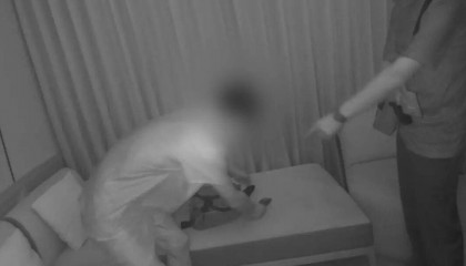 一对男女在上海某酒店神秘接头，没多久女子报警：他拿了我的钱跑了！