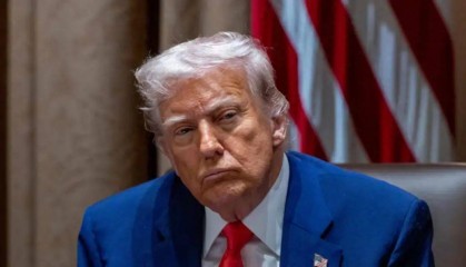 特朗普态度骤变玄机！不再加关税，中国精准反击奏效，如何揭开美方经济崩溃背后的真相？