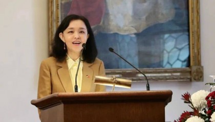 曾颖如，履新职