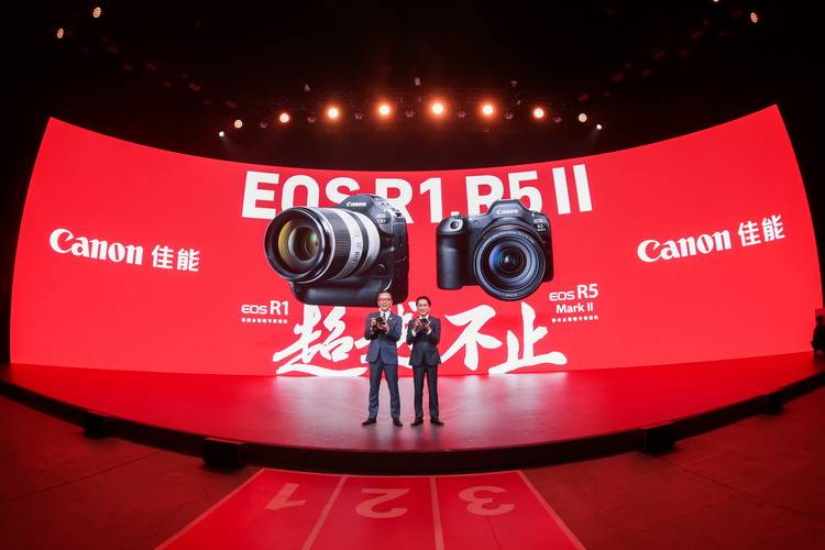十字对焦、堆栈传感器 佳能EOS R5 Mark II、R1性能飙升、价格还有惊喜