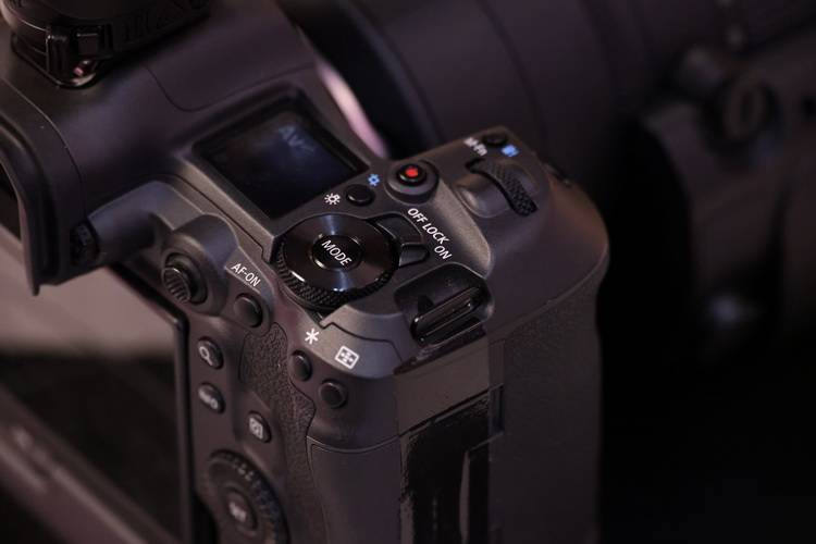 十字对焦、堆栈传感器 佳能EOS R5 Mark II、R1性能飙升、价格还有惊喜