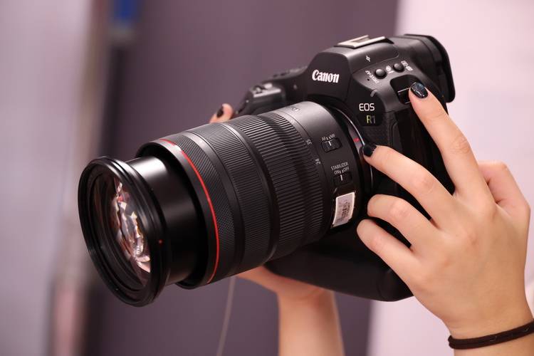 十字对焦、堆栈传感器 佳能EOS R5 Mark II、R1性能飙升、价格还有惊喜