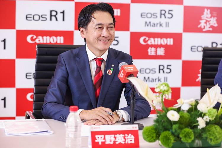十字对焦、堆栈传感器 佳能EOS R5 Mark II、R1性能飙升、价格还有惊喜