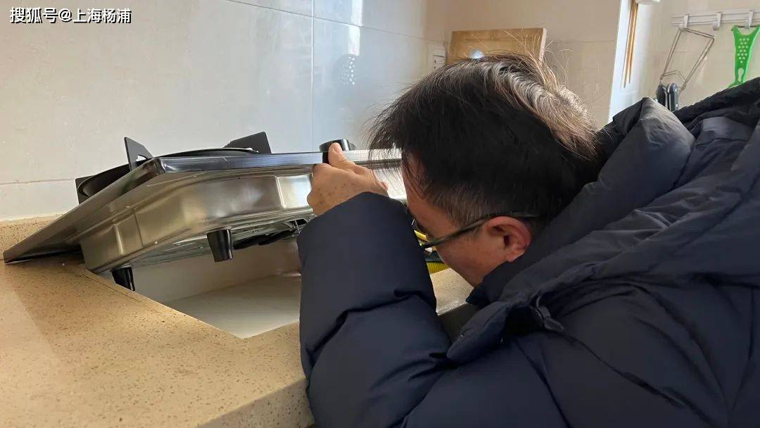 老人生活遇麻烦，社区“随手帮项目”及时解烦忧