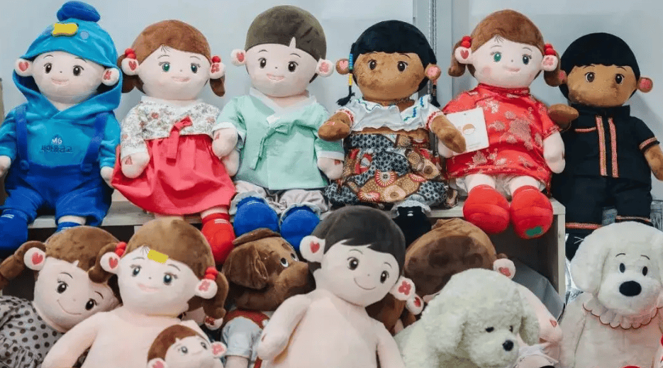 给奶奶们发的AI孙子,有点让人失望?千亿AI玩具市场虚火正旺?