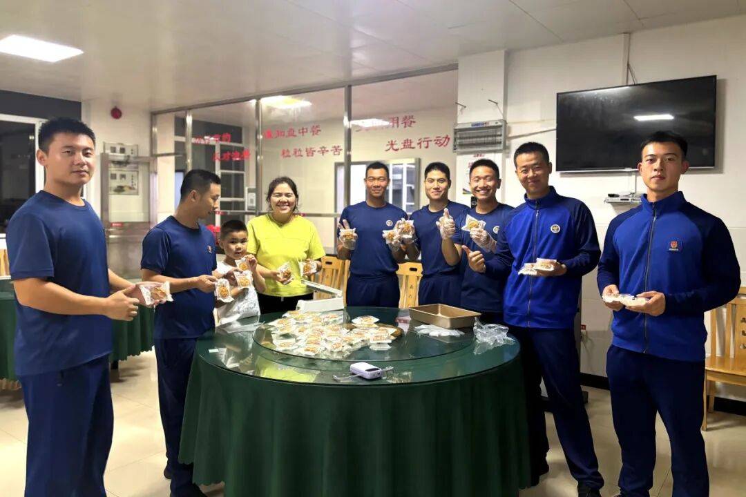 月满红门家更圆|中秋家属来队共话团圆时