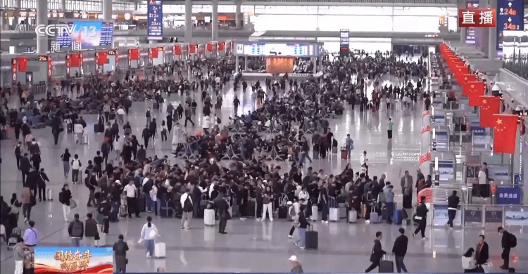 国庆返程高峰特写:全国最大收费站亮起“星河”,“后备箱母爱大赛”又来了