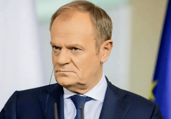 局势复杂了!波兰没想到,俄罗斯先下手为强,深夜不宣而战,导弹砸向波大使馆,美西方怕啥来啥