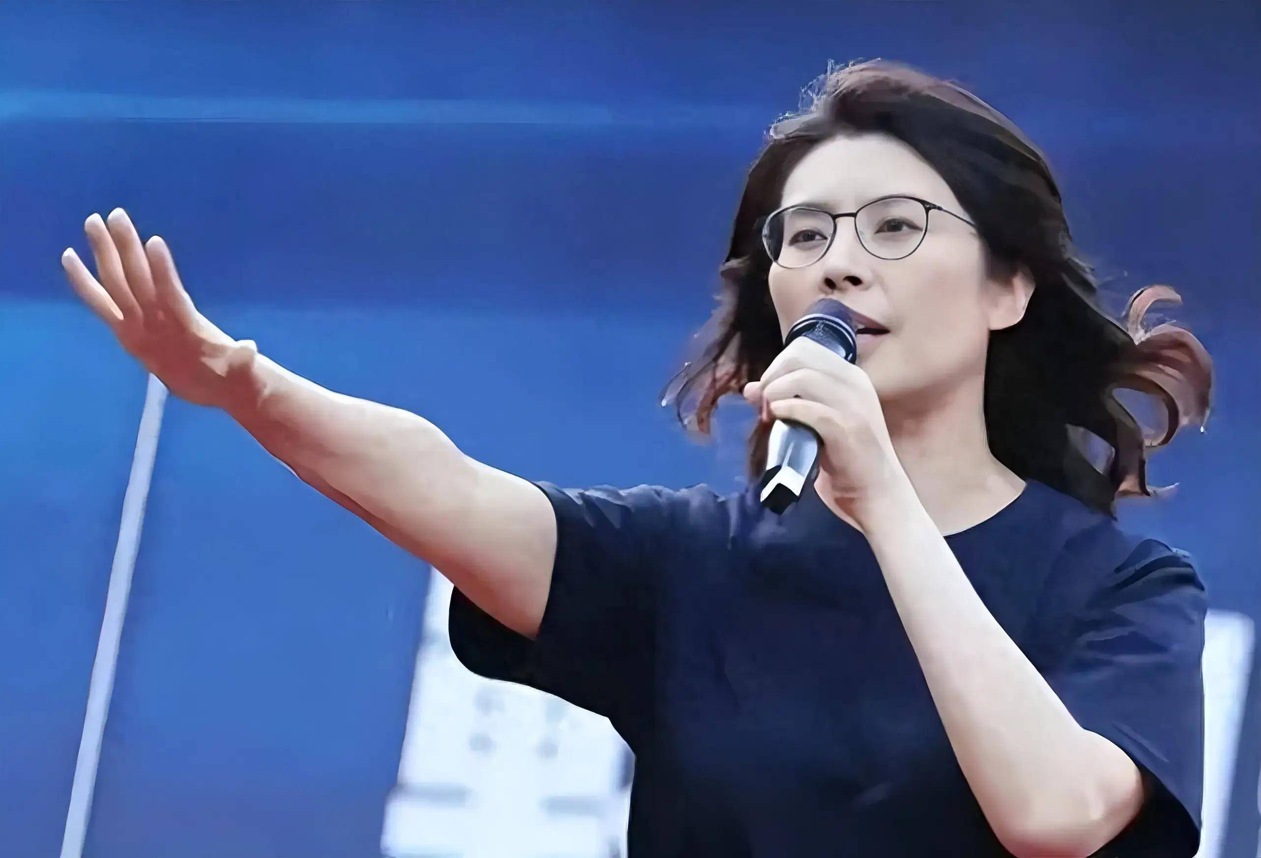 最后3天,郑丽文支持率暴涨,洪秀柱定调:必须就统一表明态度