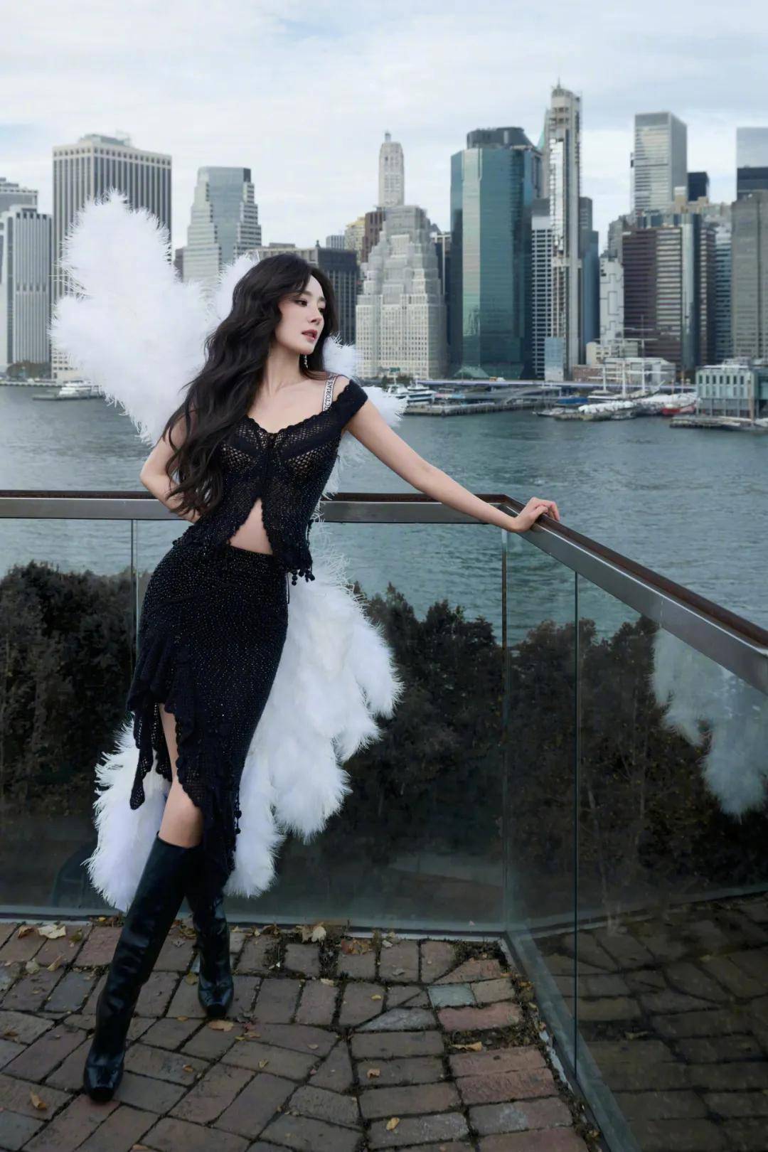 超模均龄30+、不要性感要多元,维秘秀还有新鲜感吗?