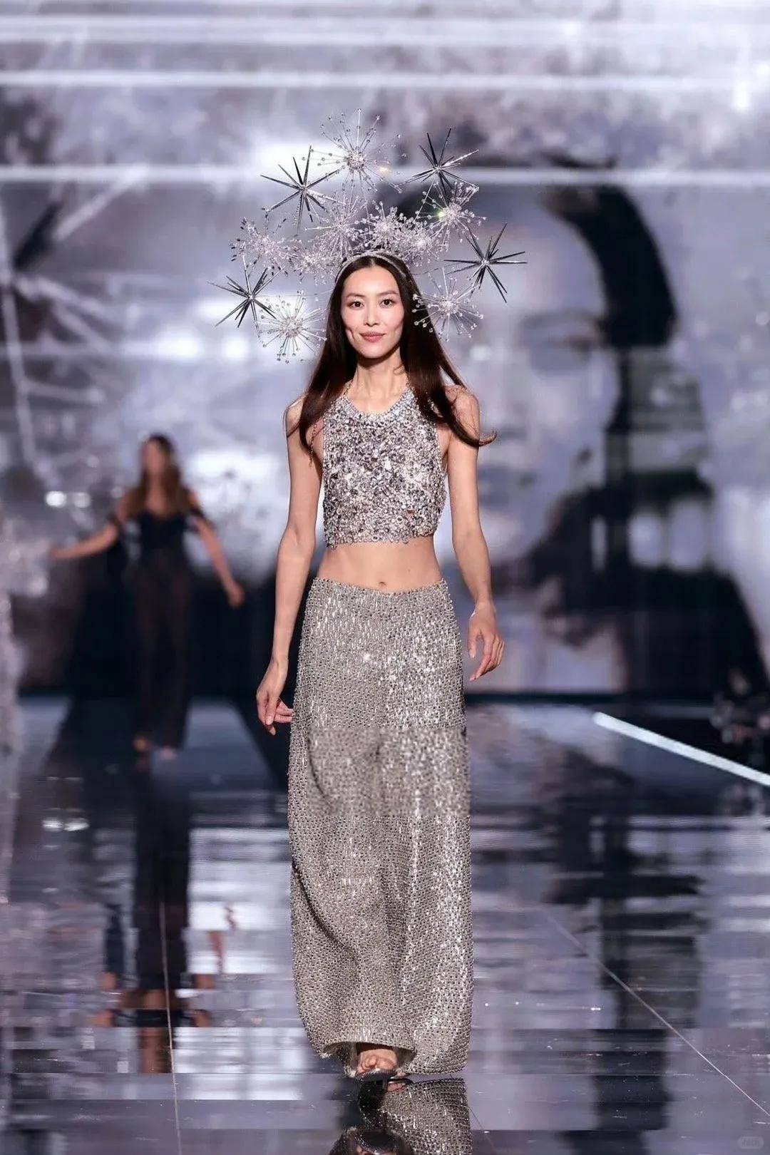 超模均龄30+、不要性感要多元,维秘秀还有新鲜感吗?