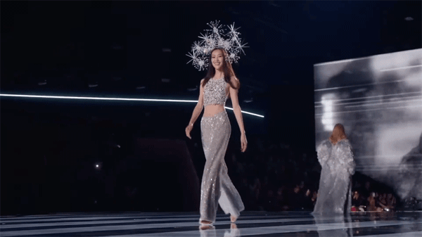 超模均龄30+、不要性感要多元,维秘秀还有新鲜感吗?