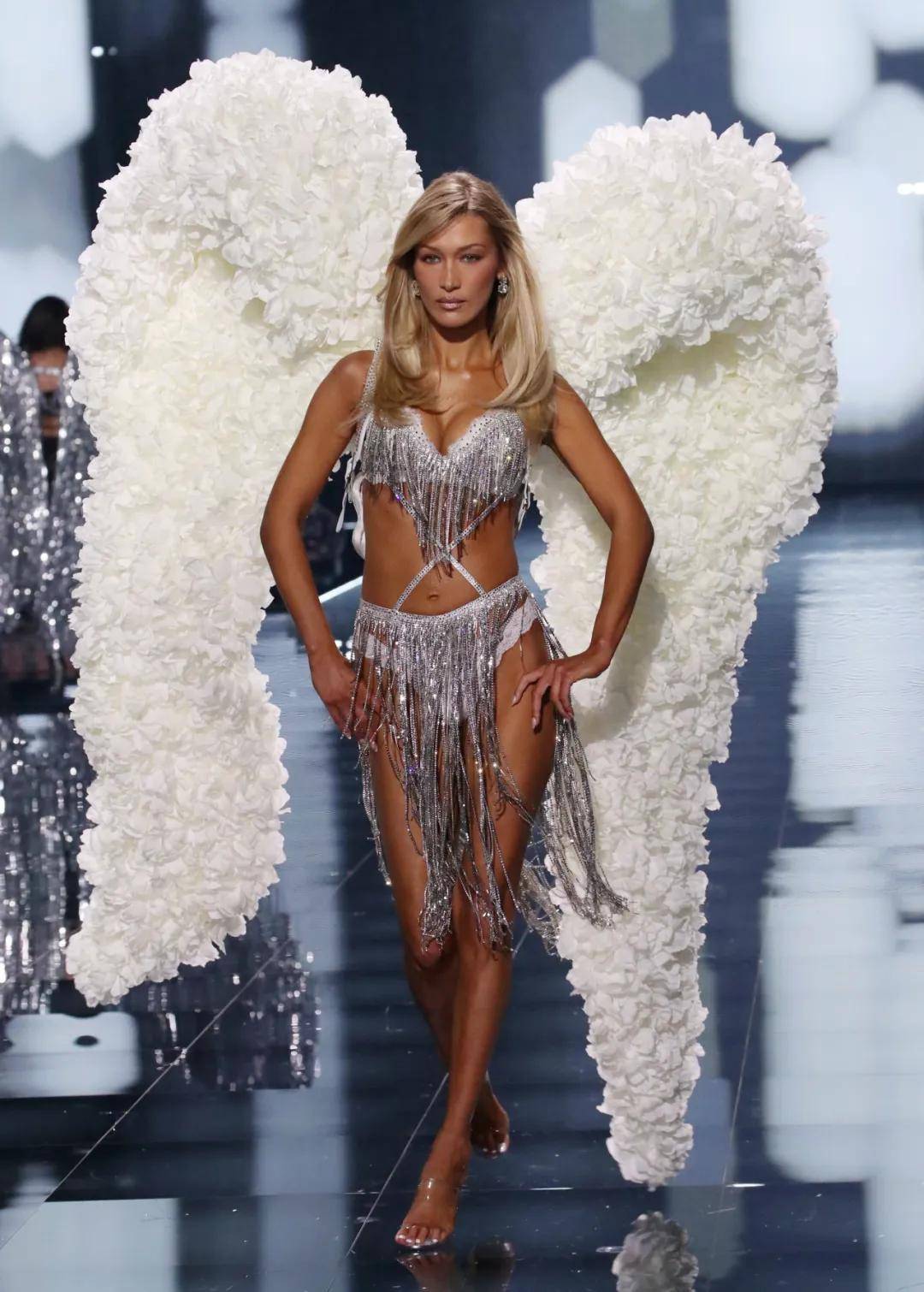 超模均龄30+、不要性感要多元,维秘秀还有新鲜感吗?