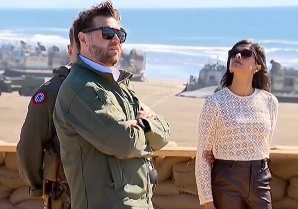 美国军演,炮弹碎片击中副总统万斯的安保车