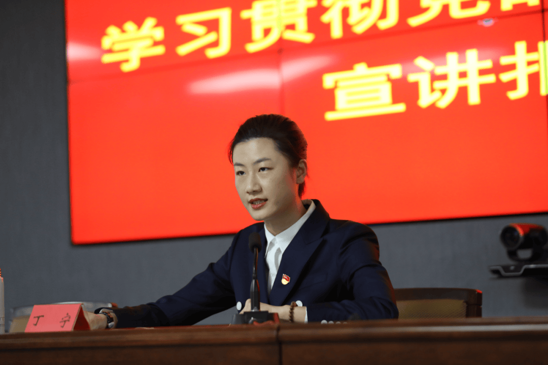 乒乓球奥运冠军丁宁,已任体校校长