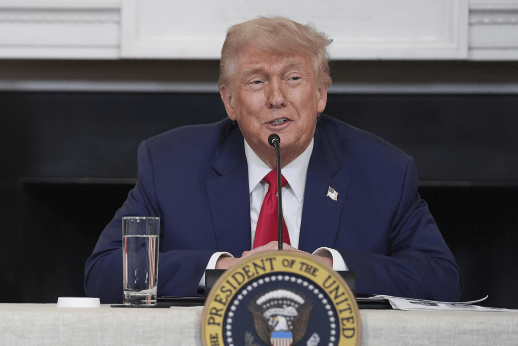 与泽连斯基大吵一架后，特朗普画了条线：俄乌都别争，按我说的停火