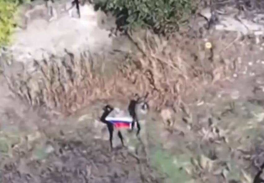 乌克兰局势升级,俄军强渡扬丘尔河,杀入乌腹地,拿下“千人小镇”!