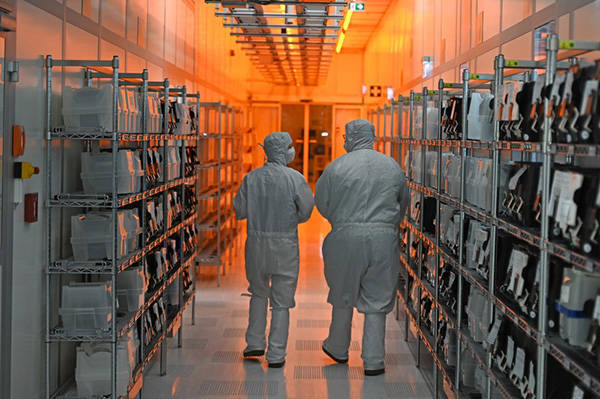 荷兰分析人士:安世半导体事件表明,欧洲夹在中美之间无能为力