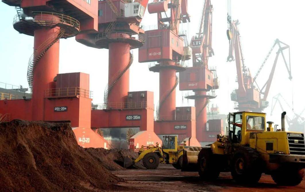 欧盟着急了!向中方提交2000份稀土出口申请,刚通过一半,特殊沟通渠道出现