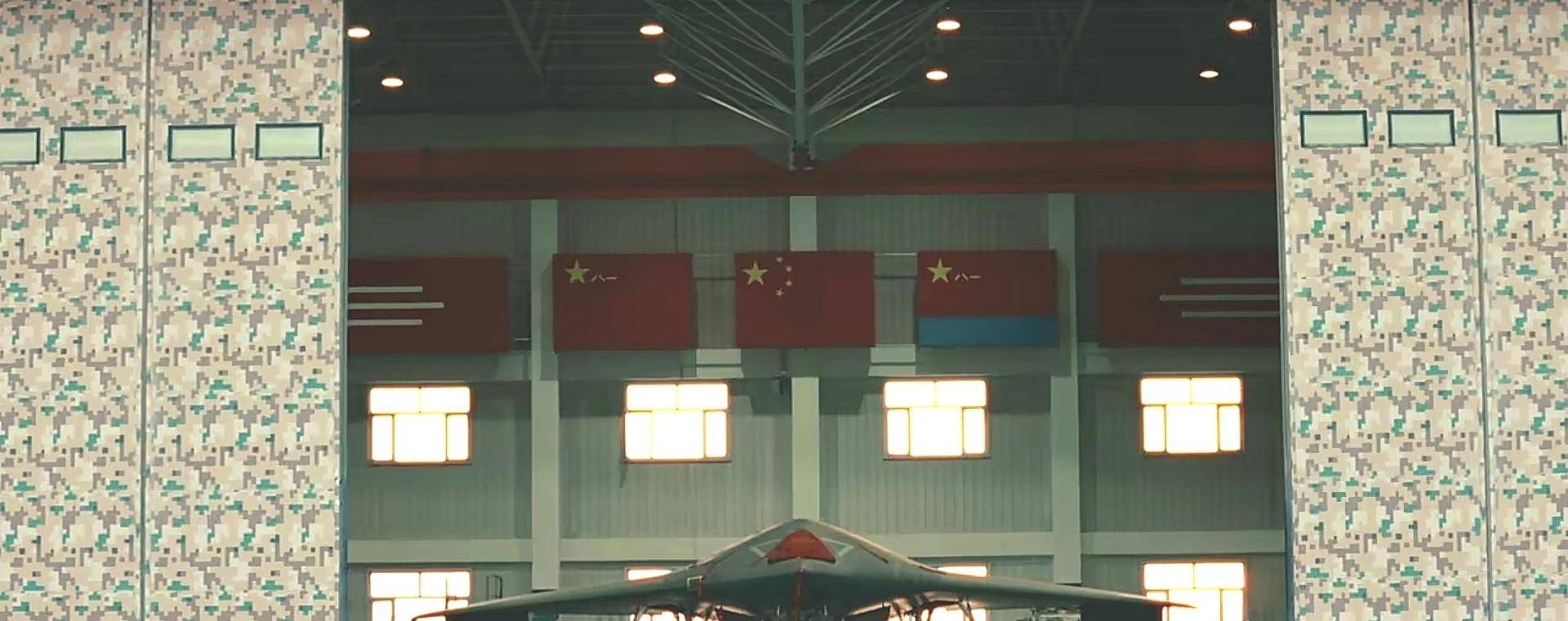 福建舰入列后，世界最强踹门小队也来了：打头的不是歼-20和歼-35