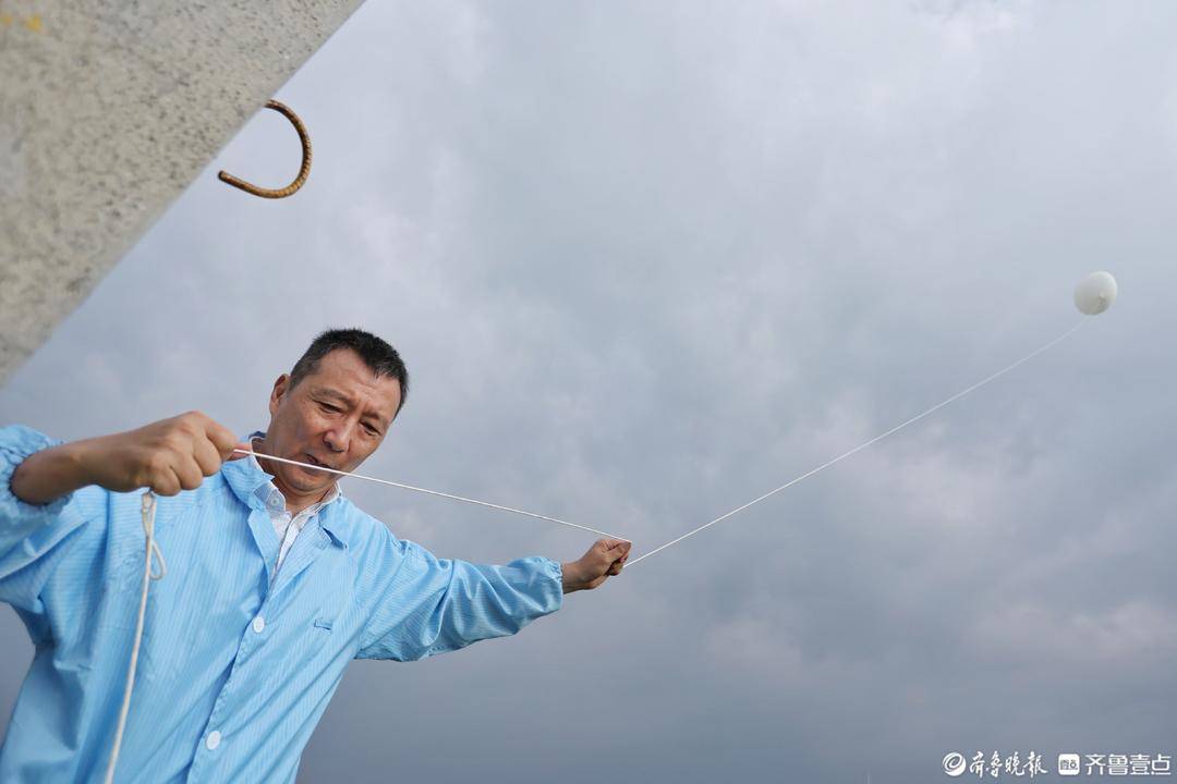 拾光|几十年如一日，他准点放气球高空测天气